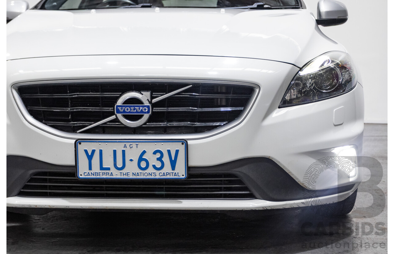 5/2015 Volvo V40 T5 R-Design M MY15 5d Hatchback White Turbo 2.0L