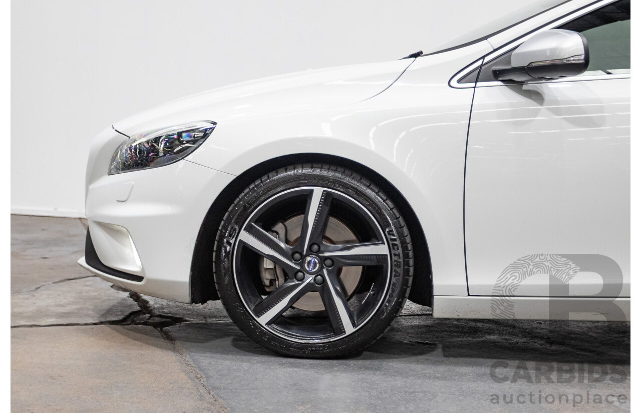 5/2015 Volvo V40 T5 R-Design M MY15 5d Hatchback White Turbo 2.0L