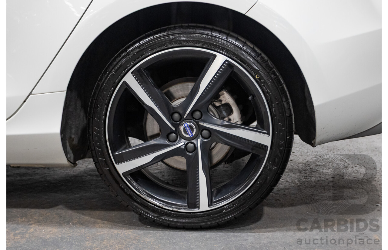 5/2015 Volvo V40 T5 R-Design M MY15 5d Hatchback White Turbo 2.0L