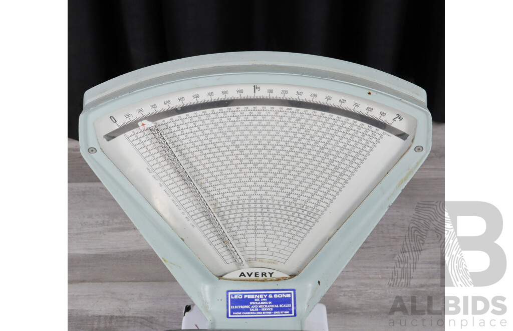 Retro Bench Top Wedderburn Scales by Avery