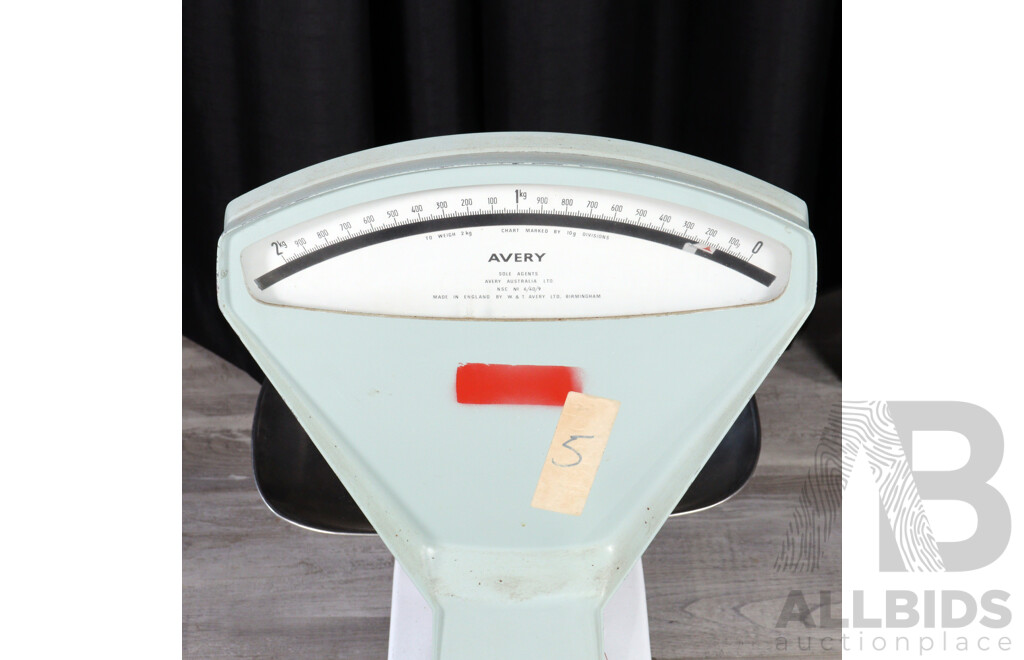 Retro Bench Top Wedderburn Scales by Avery