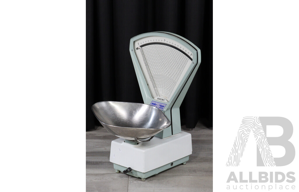 Retro Bench Top Wedderburn Scales by Avery