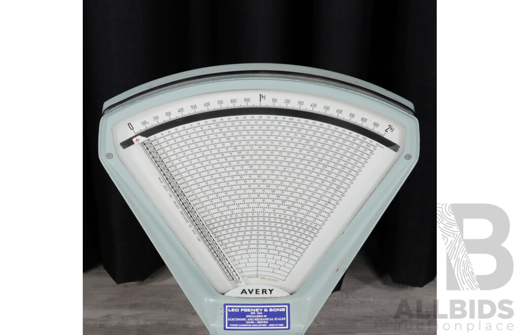 Retro Bench Top Wedderburn Scales by Avery