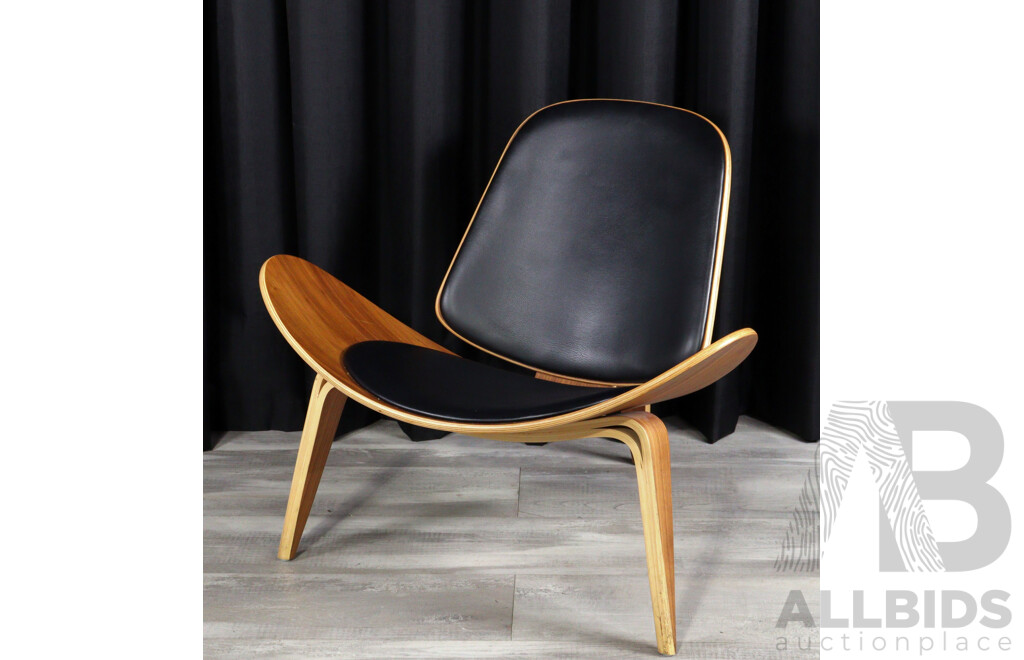 Hans Wegner Style Shell Chair by Matt Blatt