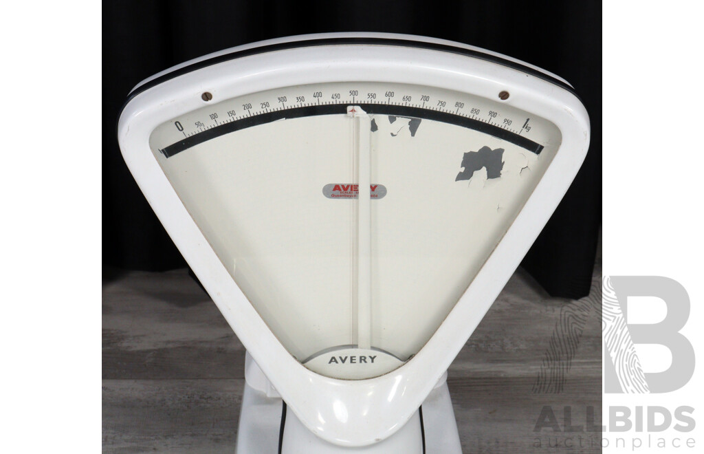 Vintage Enamel Wedderburn Scales by Avery