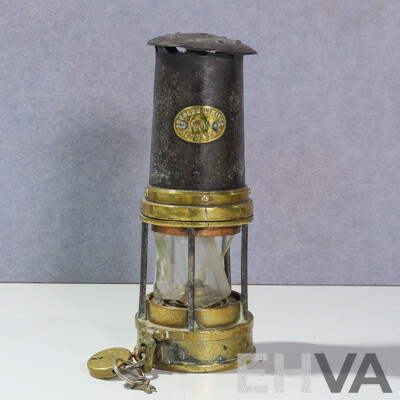 Vintage Brass Insole Ltd Oil Light