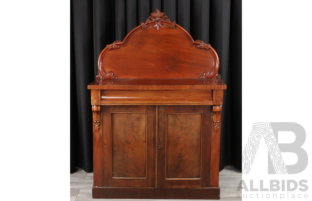 Victorian Mahogany Chiffonier