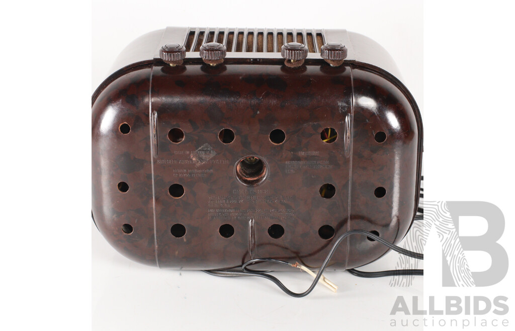Vintage Art Deco Australian Made Kriesler Valve Radio with Bakelite Shell and Knobs, Model 11- 20
