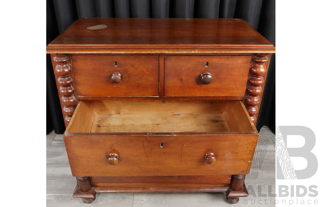 Victorian Mahogany Chest of Four Drawers
