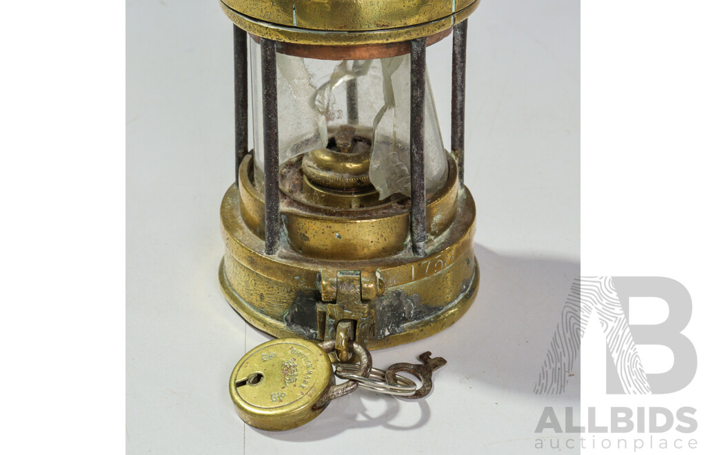 Vintage Brass Insole Ltd Oil Light