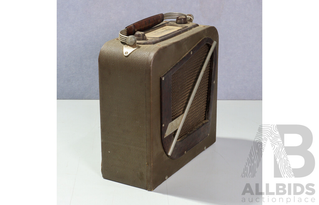 Vintage Peter Pan Adventurer Radio