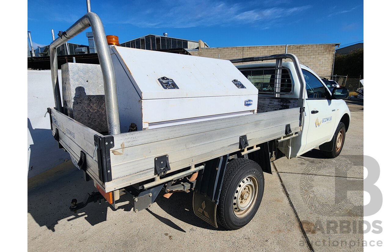 5/2016 Mitsubishi Triton GLX MQ MY16 C/Chas White 2.4L