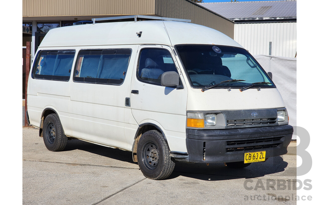 5/1998 Toyota Hiace Commuter RZH125R Bus White 2.4L