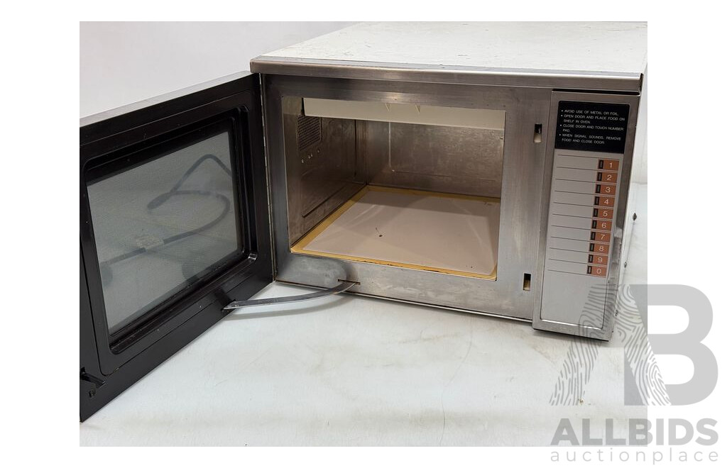 Sharp Commercial Microwave Oven