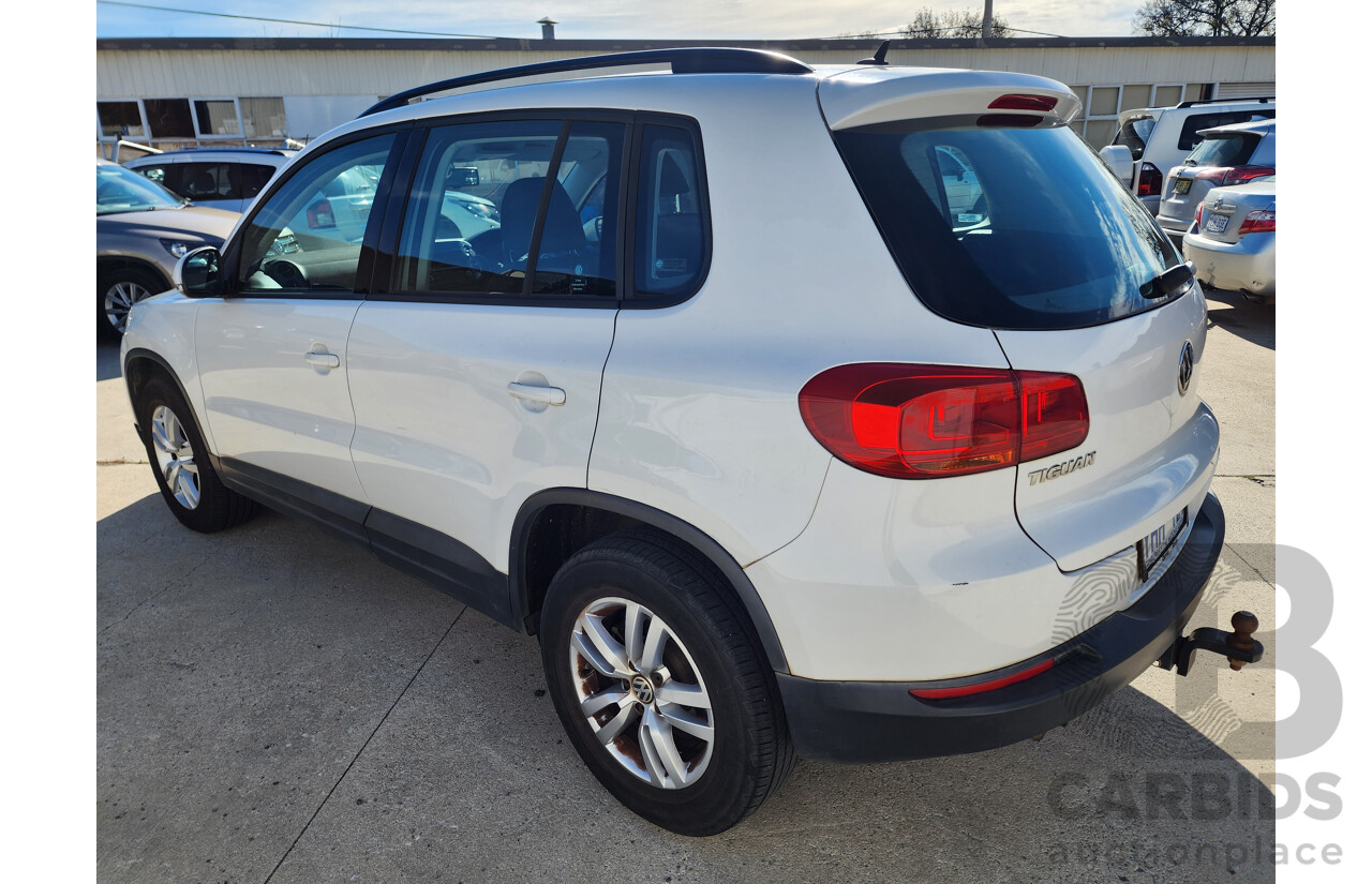 11/2011 Volkswagen Tiguan 103 TDI 5NC MY11 4d Wagon White 2.0L
