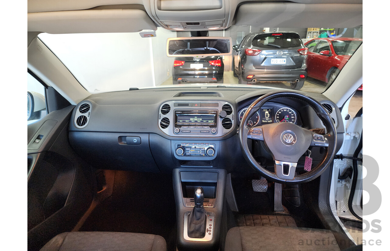 11/2011 Volkswagen Tiguan 103 TDI 5NC MY11 4d Wagon White 2.0L