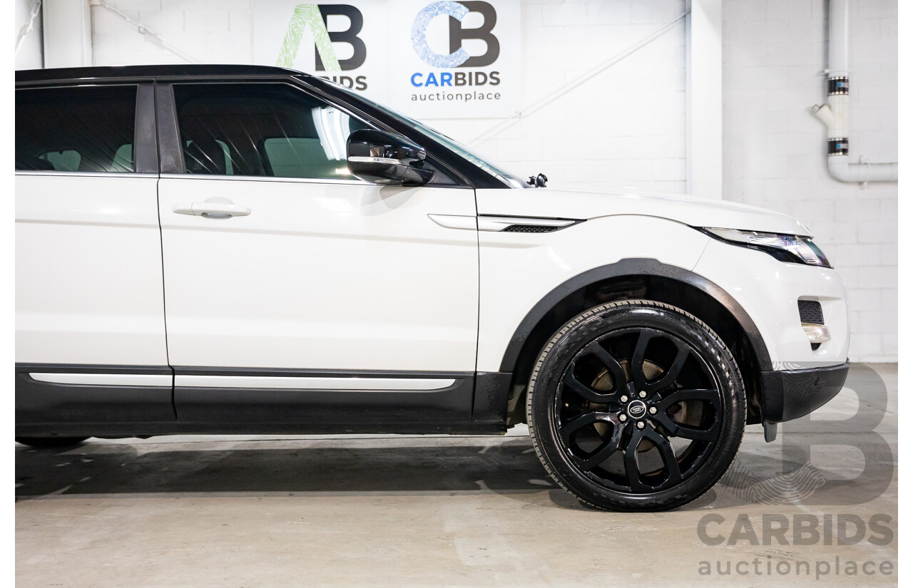 07/2013 Range Rover Evoque Si4 Prestige (AWD) MY13.5 LV 5d Wagon Fuji White/Santorini Black Turbo 2.0L