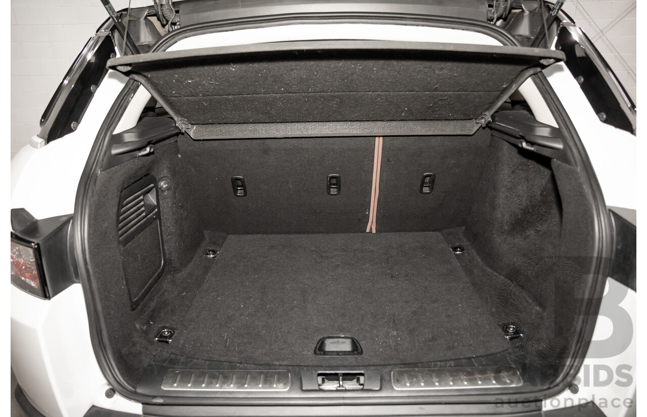 07/2013 Range Rover Evoque Si4 Prestige (AWD) MY13.5 LV 5d Wagon Fuji White/Santorini Black Turbo 2.0L