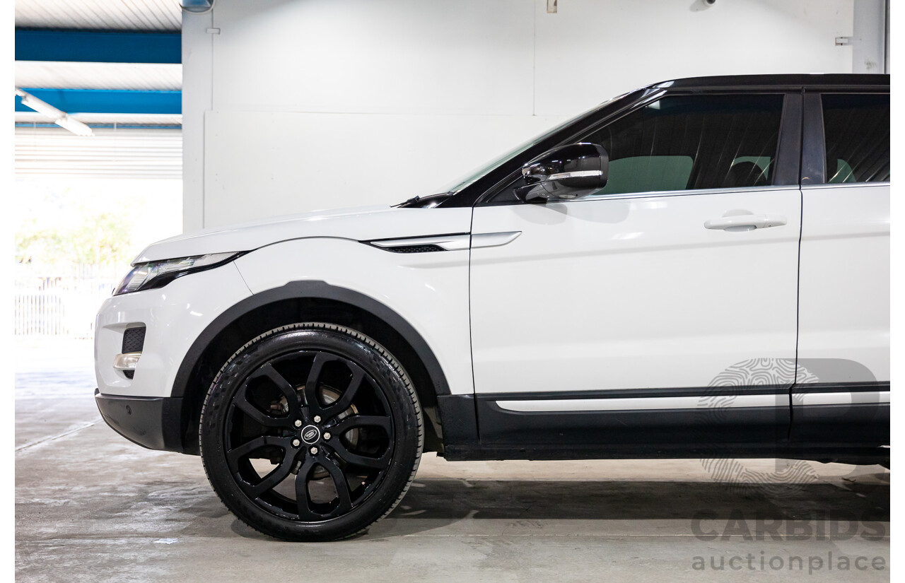 07/2013 Range Rover Evoque Si4 Prestige (AWD) MY13.5 LV 5d Wagon Fuji White/Santorini Black Turbo 2.0L