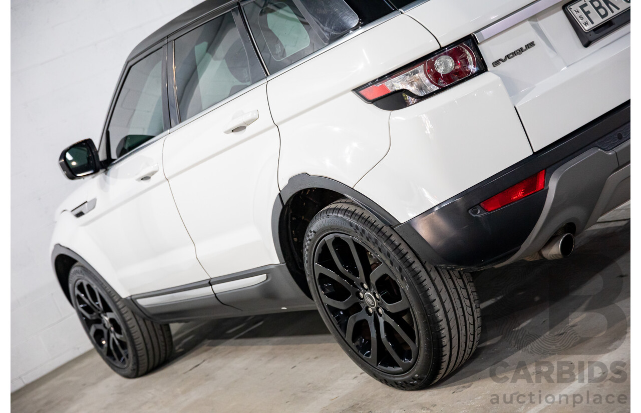 07/2013 Range Rover Evoque Si4 Prestige (AWD) MY13.5 LV 5d Wagon Fuji White/Santorini Black Turbo 2.0L