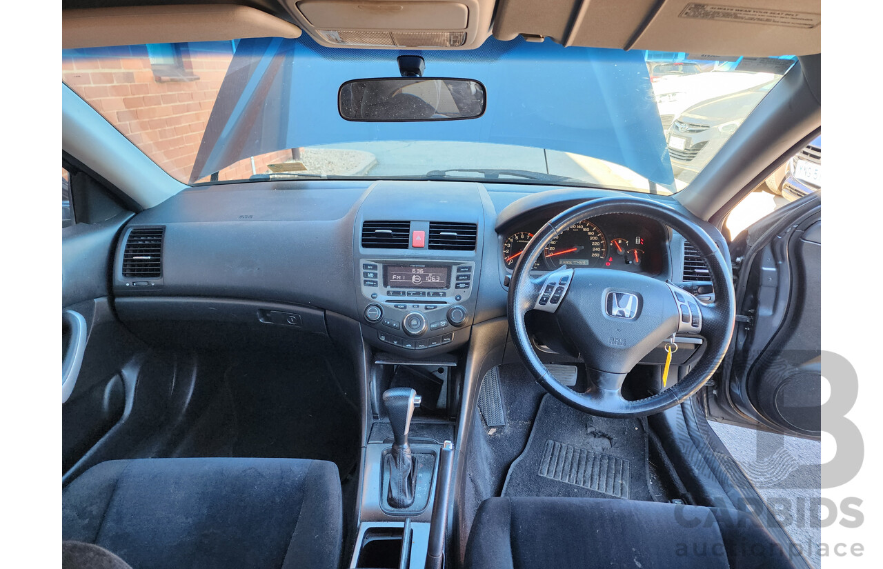 8/2004 Honda Accord EURO  4d Sedan Grey 2.4L
