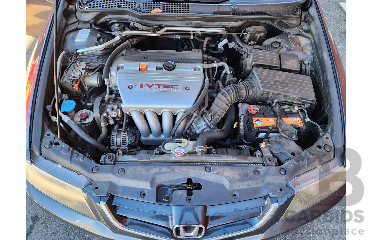 8/2004 Honda Accord EURO  4d Sedan Grey 2.4L