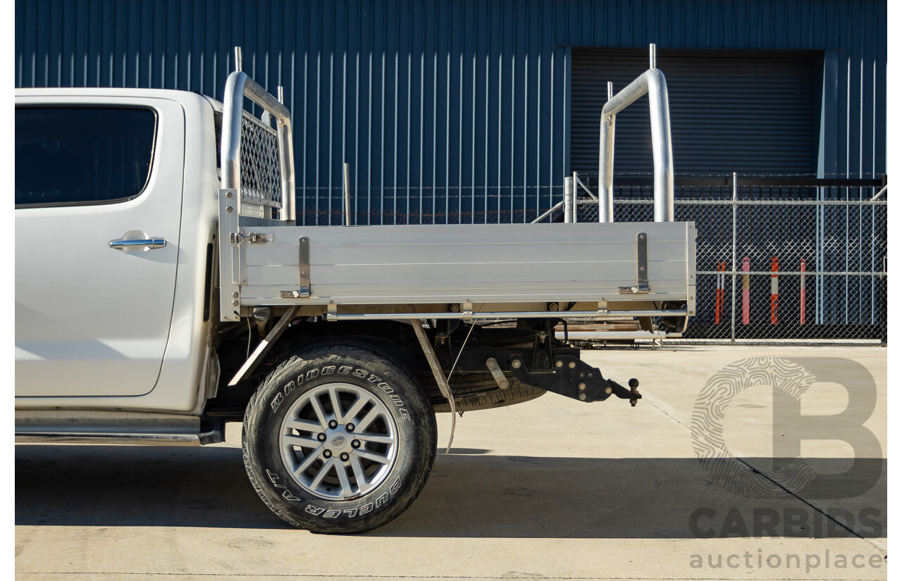 4/2012 Toyota Hilux SR5 (4x4) KUN26R MY12 Dual Cab P/Up White Turbo Diesel  3.0L