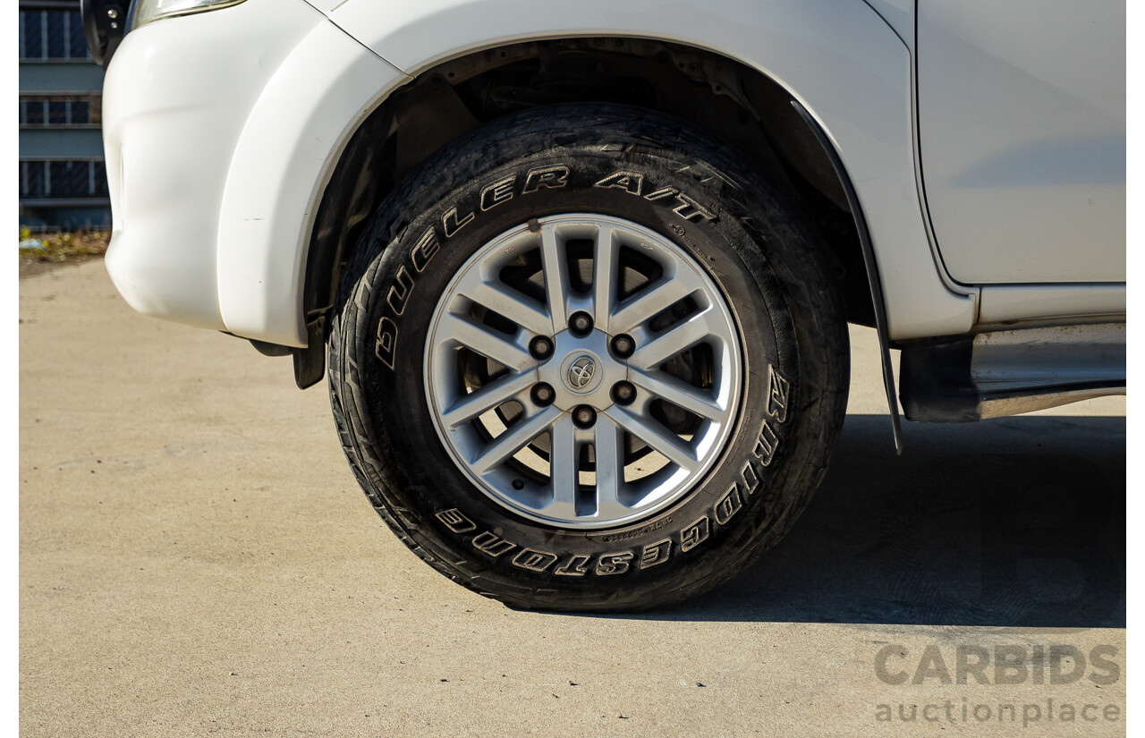 4/2012 Toyota Hilux SR5 (4x4) KUN26R MY12 Dual Cab P/Up White Turbo Diesel  3.0L
