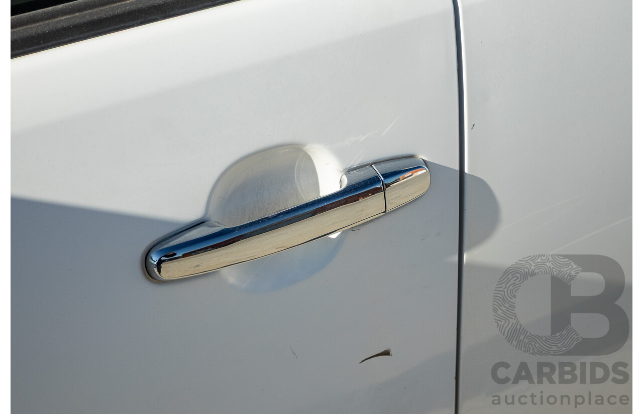 4/2012 Toyota Hilux SR5 (4x4) KUN26R MY12 Dual Cab P/Up White Turbo Diesel  3.0L