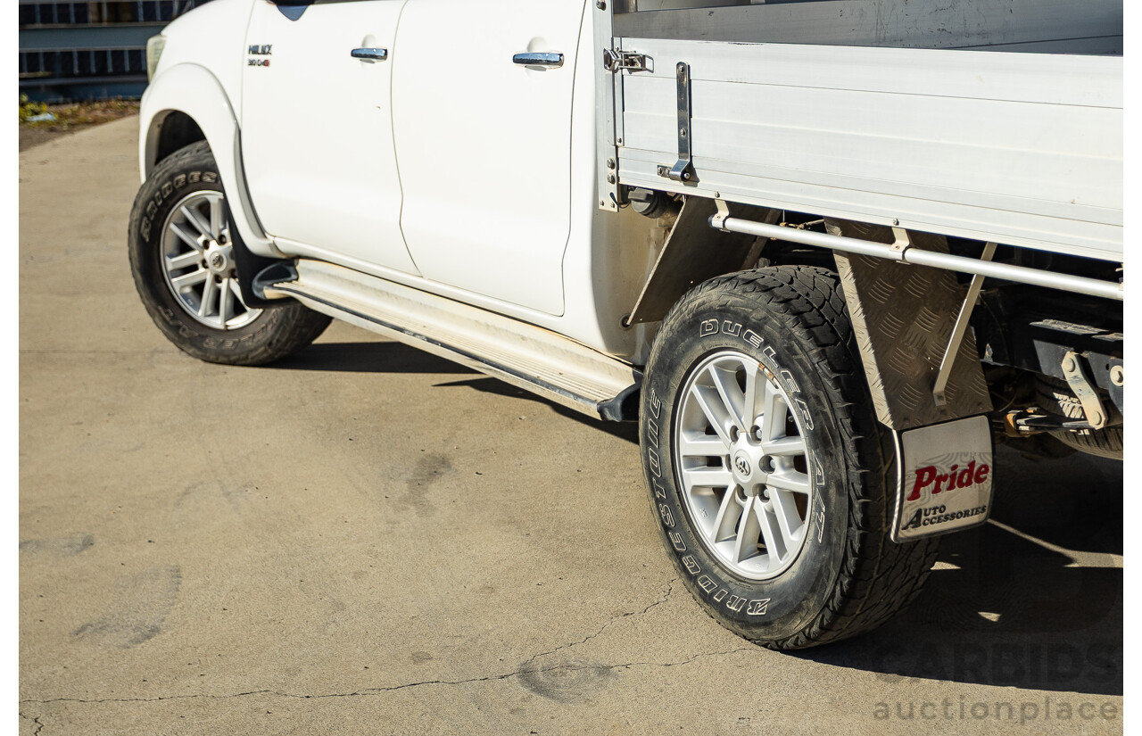 4/2012 Toyota Hilux SR5 (4x4) KUN26R MY12 Dual Cab P/Up White Turbo Diesel  3.0L