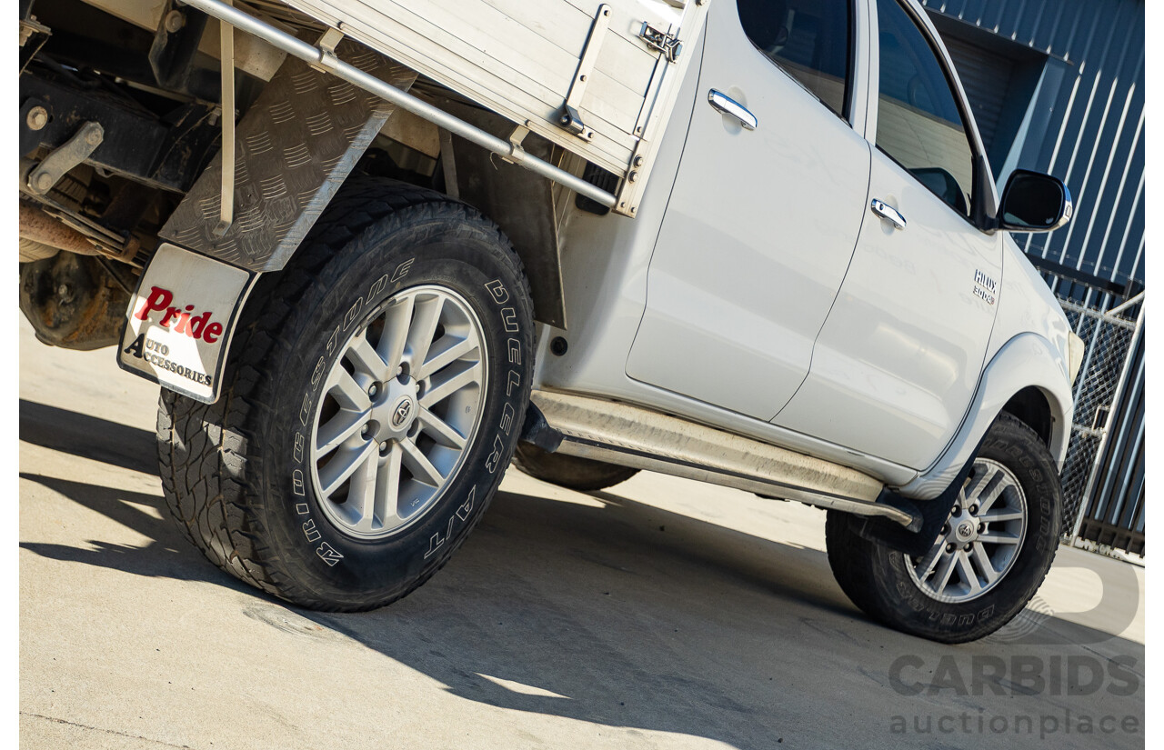 4/2012 Toyota Hilux SR5 (4x4) KUN26R MY12 Dual Cab P/Up White Turbo Diesel  3.0L