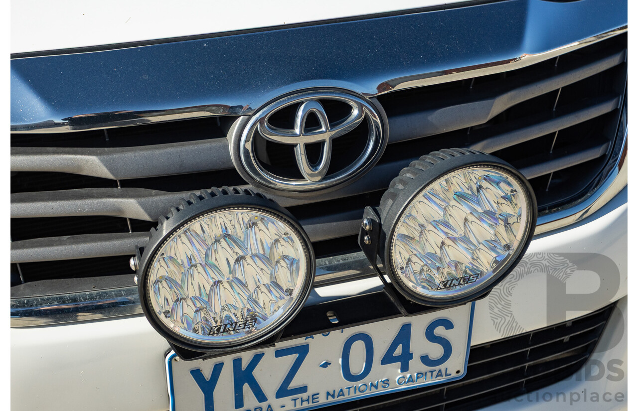 4/2012 Toyota Hilux SR5 (4x4) KUN26R MY12 Dual Cab P/Up White Turbo Diesel  3.0L
