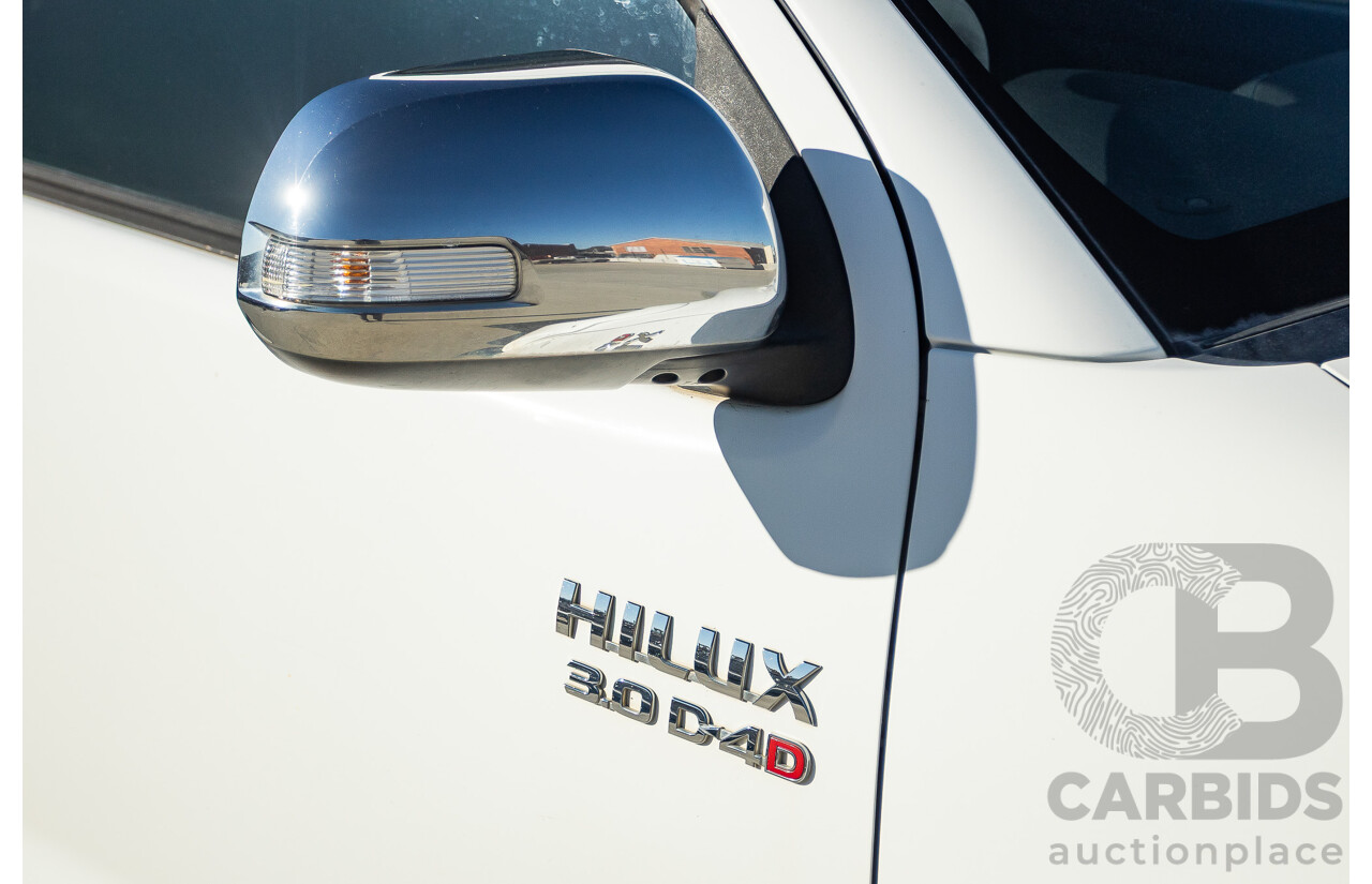 4/2012 Toyota Hilux SR5 (4x4) KUN26R MY12 Dual Cab P/Up White Turbo Diesel  3.0L