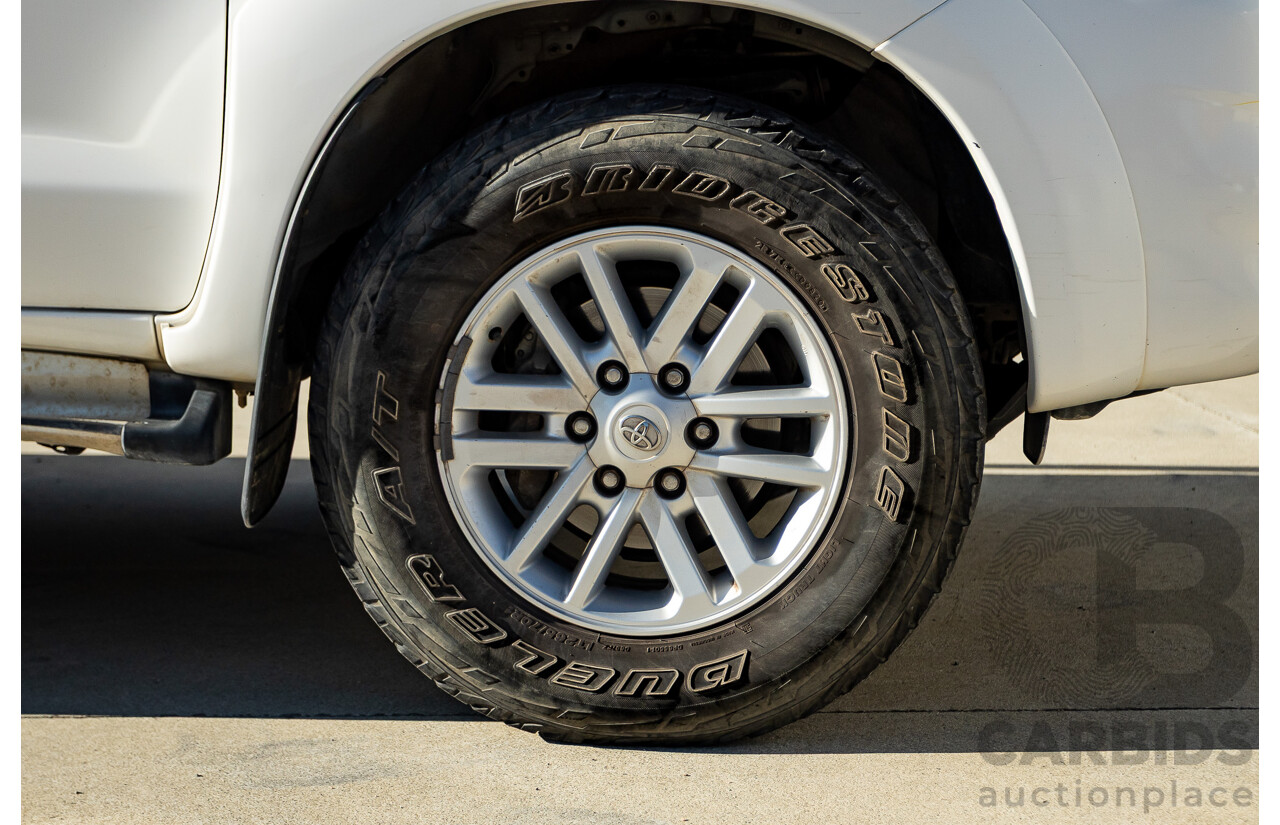 4/2012 Toyota Hilux SR5 (4x4) KUN26R MY12 Dual Cab P/Up White Turbo Diesel  3.0L
