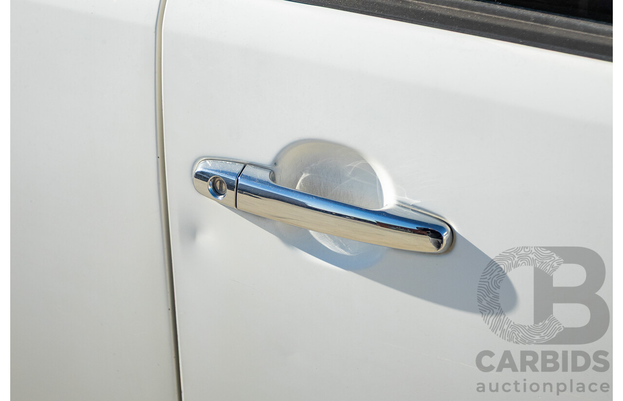 4/2012 Toyota Hilux SR5 (4x4) KUN26R MY12 Dual Cab P/Up White Turbo Diesel  3.0L