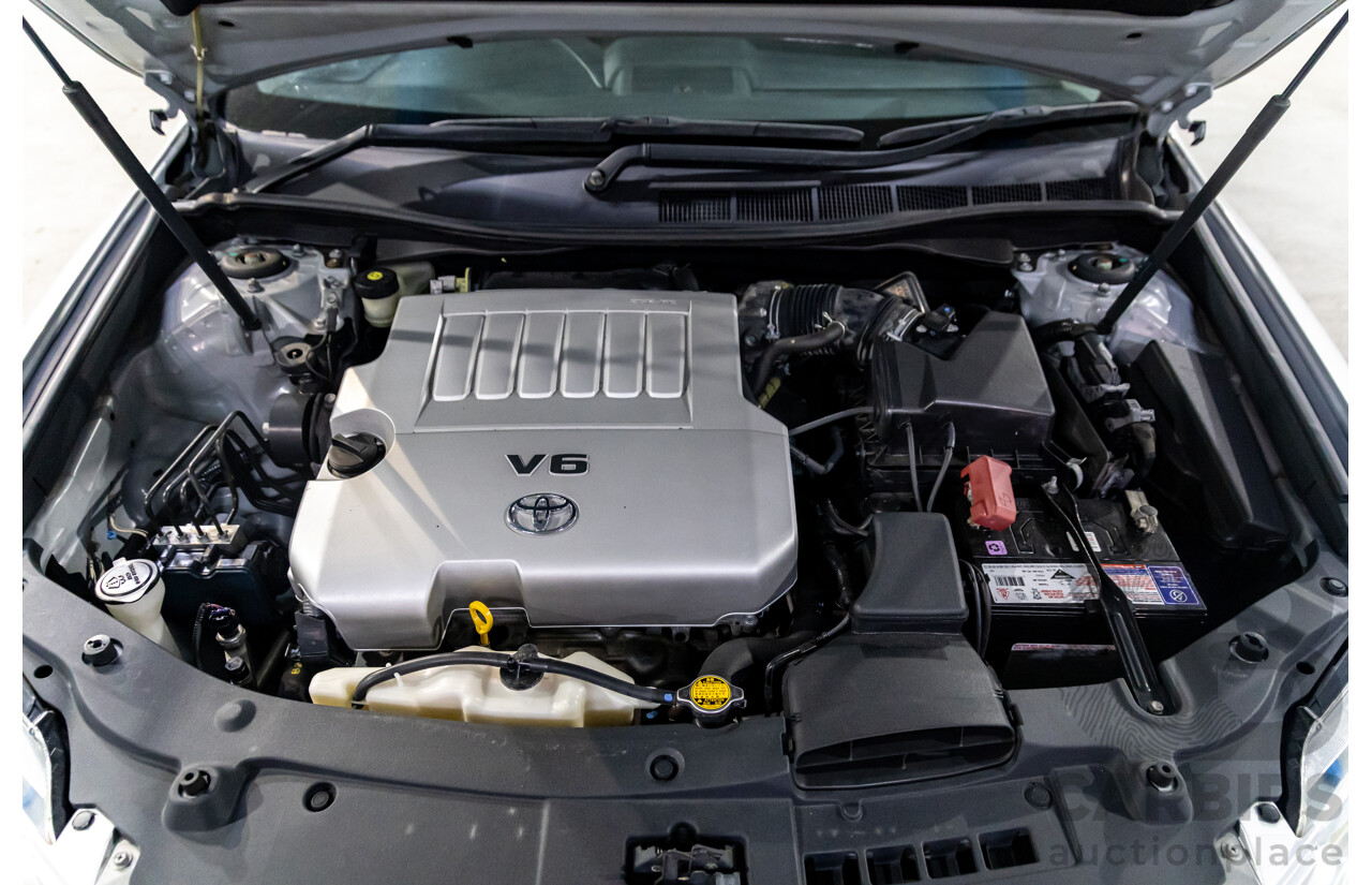 6/2014 Toyota Aurion AT-X GSV50R 4d Sedan Silver Pearl V6 3.5L