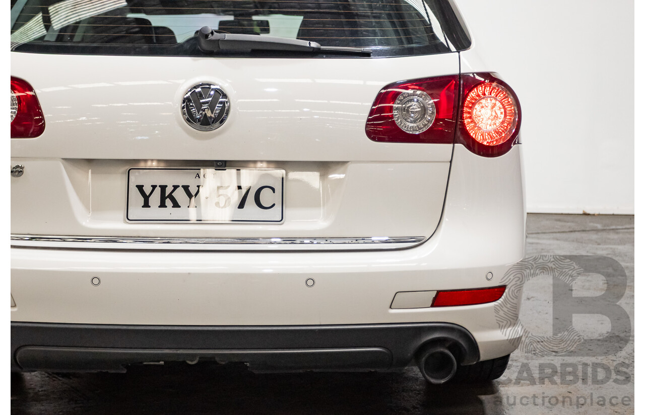 10/2009 Volkswagen Passat R36 (AWD) 3C MY09 UPGRADE 4d Wagon Candy White 3.6L