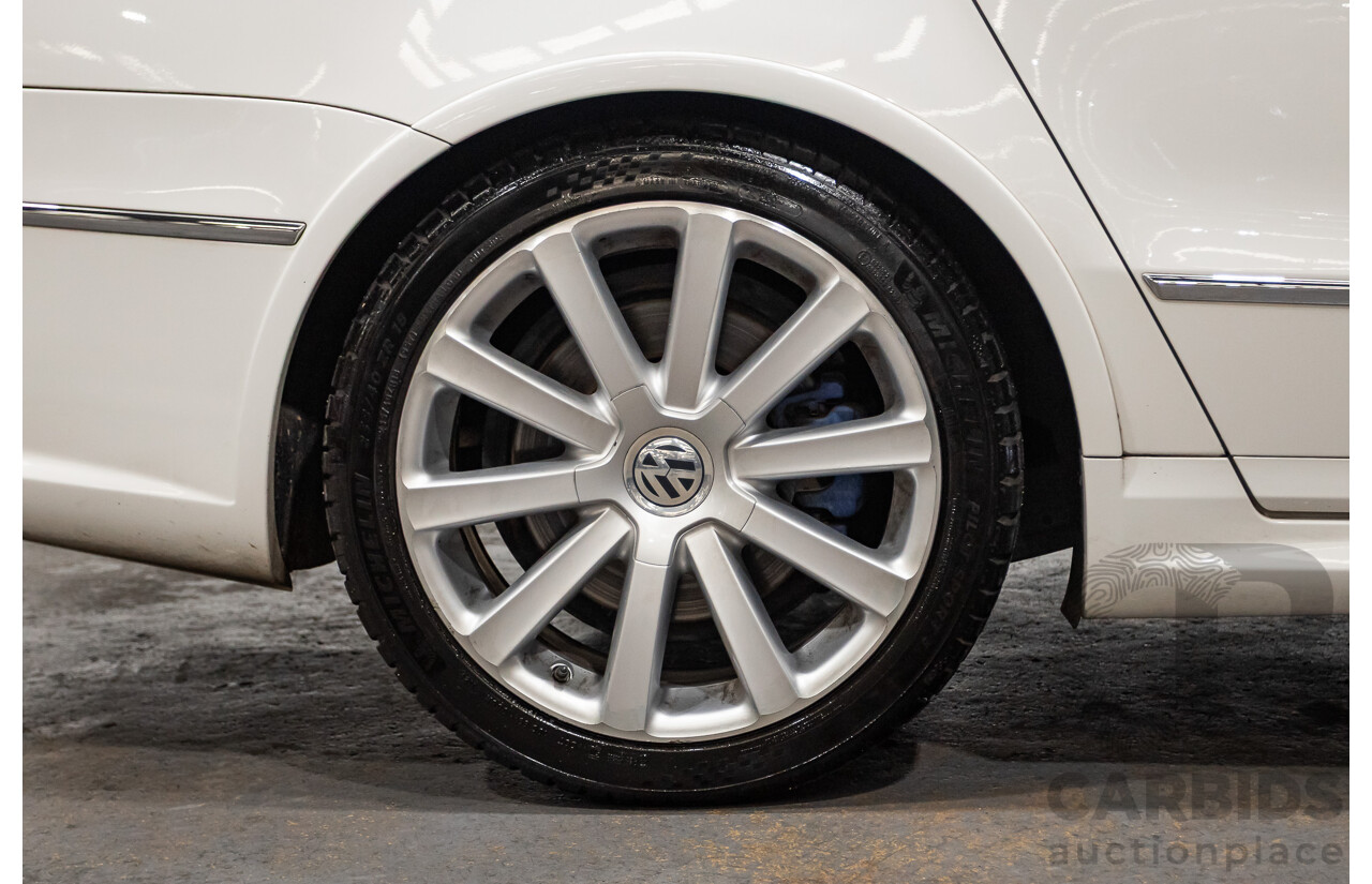 10/2009 Volkswagen Passat R36 (AWD) 3C MY09 UPGRADE 4d Wagon Candy White 3.6L