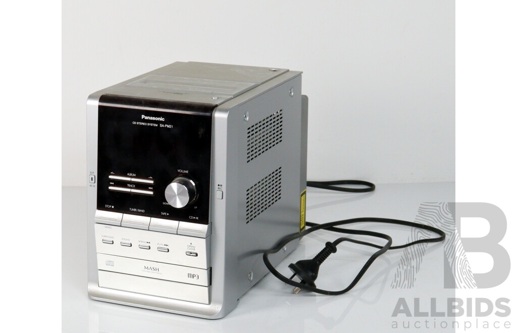 Panasonic CD Stereo System SA PM21 with Two Matching Speakers