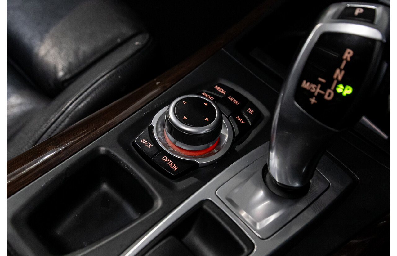 8/2013 BMW X5 Xdrive 30d E70 MY12 Upgrade 4d Wagon Black Sapphire Metallic Turbo Diesel 3.0L
