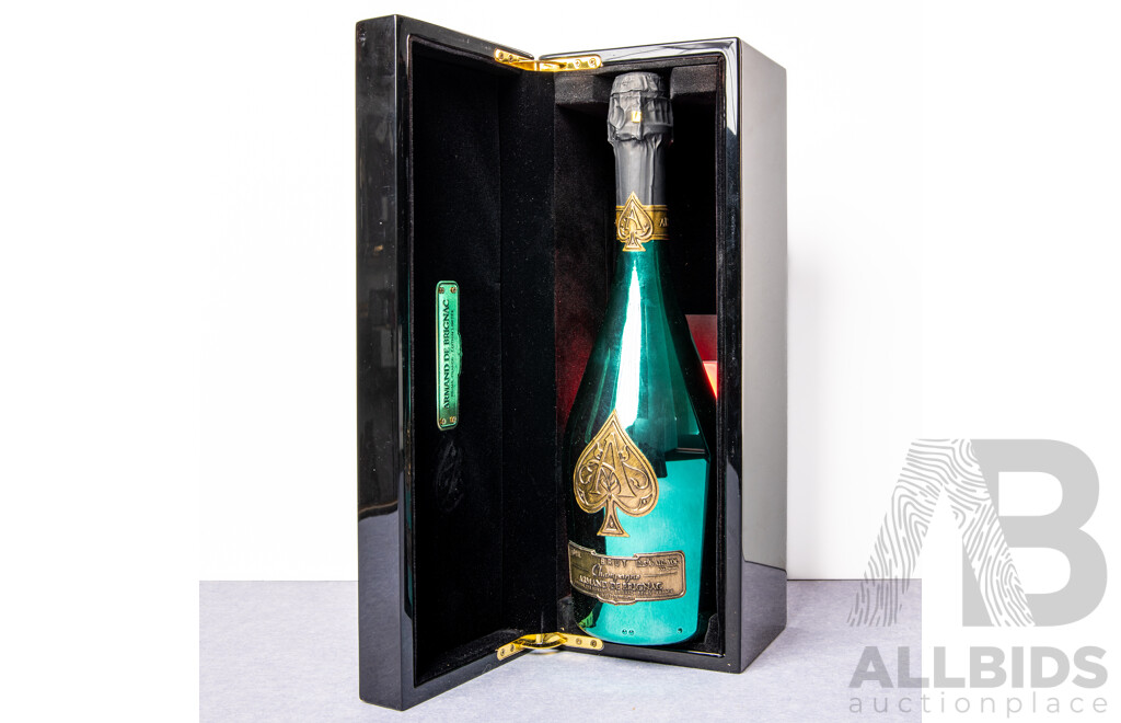 Armand De Brignac Ace Champange Vintage 2014 in Lined Presentaion Case