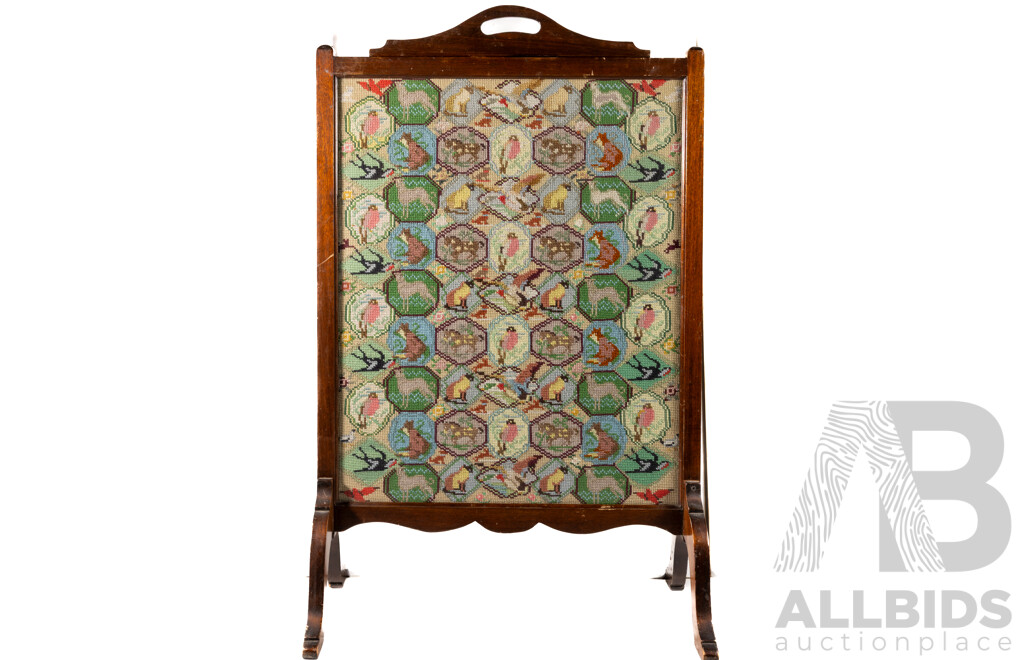 Wonderful Vintage Timber Fire Screen with Framed Needlepoint Recurring Animal Design, 74 x 56 cm