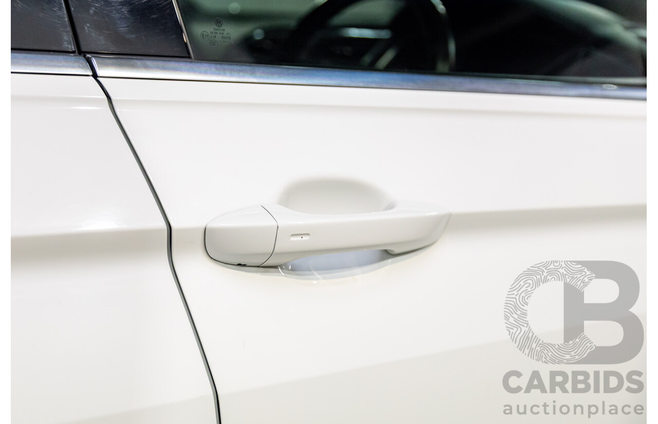 03/2019 Volkswagen Tiguan R-Line 162 TSI Highline (AWD) 5NA MY19.5 4d Wagon Pure White Turbo 2.0L