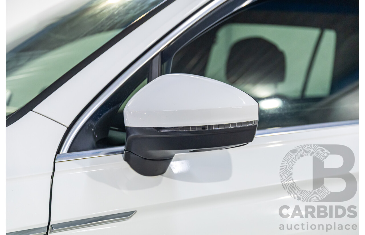 03/2019 Volkswagen Tiguan R-Line 162 TSI Highline (AWD) 5NA MY19.5 4d Wagon Pure White Turbo 2.0L