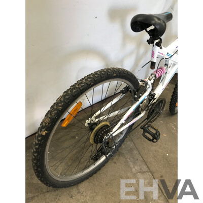Hyper Steed 66 18 Speed Mountain Bike