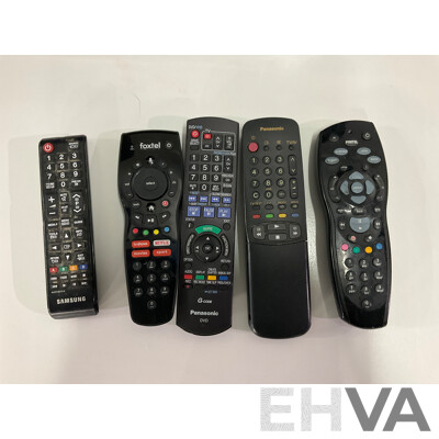 SAMSUNG 32 Inch LED LCD HD TV (UA32F4000AM) with Remote, LG 22 INCH FULL HD LED LCD Monitor TV with Remote , Assorted Remote Controls and Cables - Lot of 2