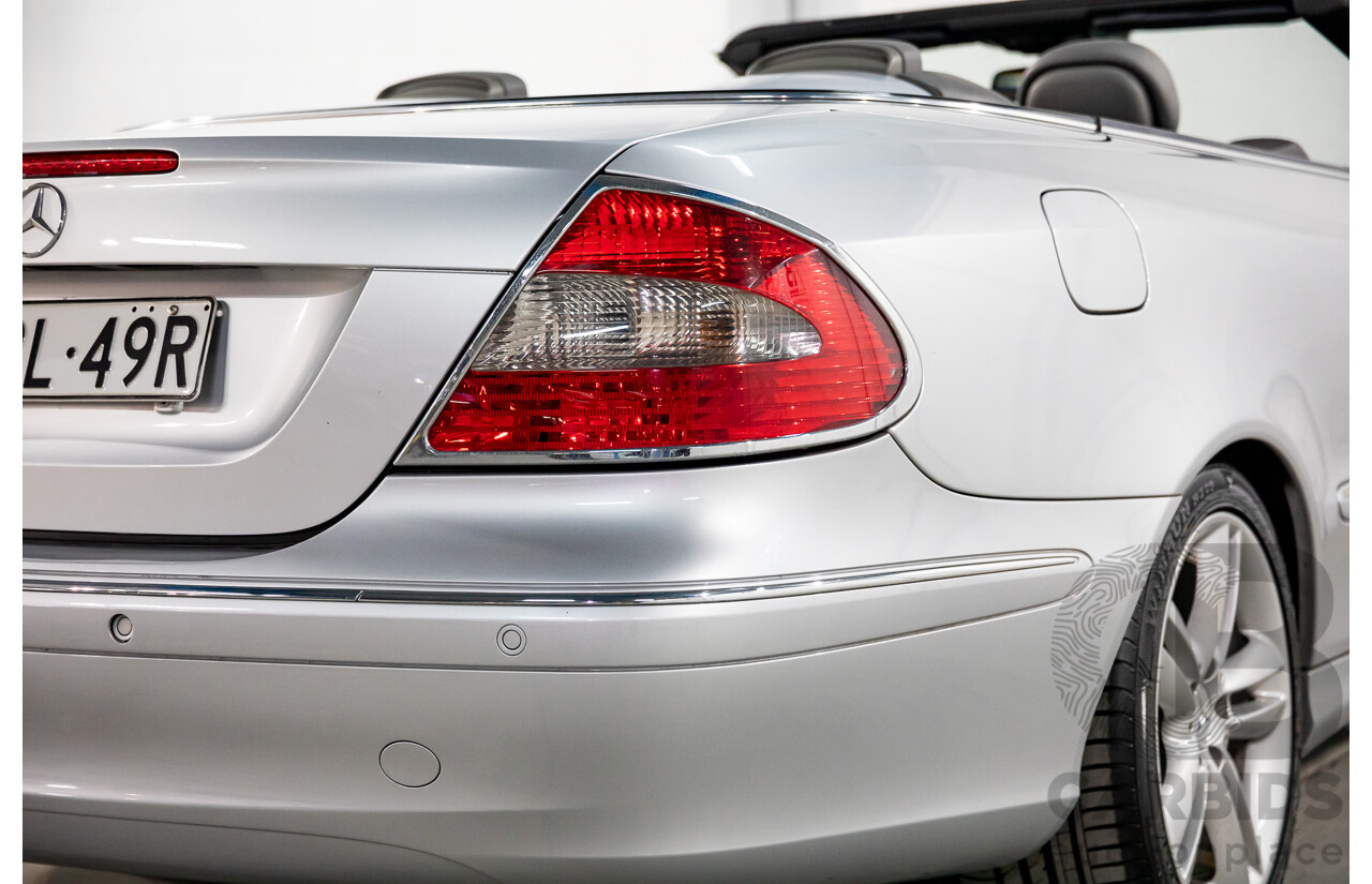 11/2005 Mercedes-Benz CLK350 Avantgarde C209 MY06 2d Cabriolet Bright Silver Metallic V6 3.5L