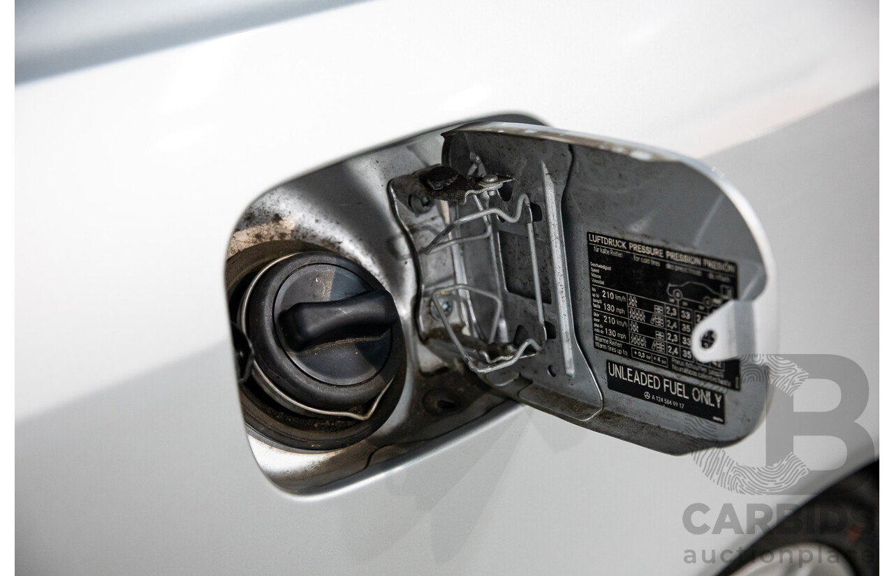 11/2005 Mercedes-Benz CLK350 Avantgarde C209 MY06 2d Cabriolet Bright Silver Metallic V6 3.5L