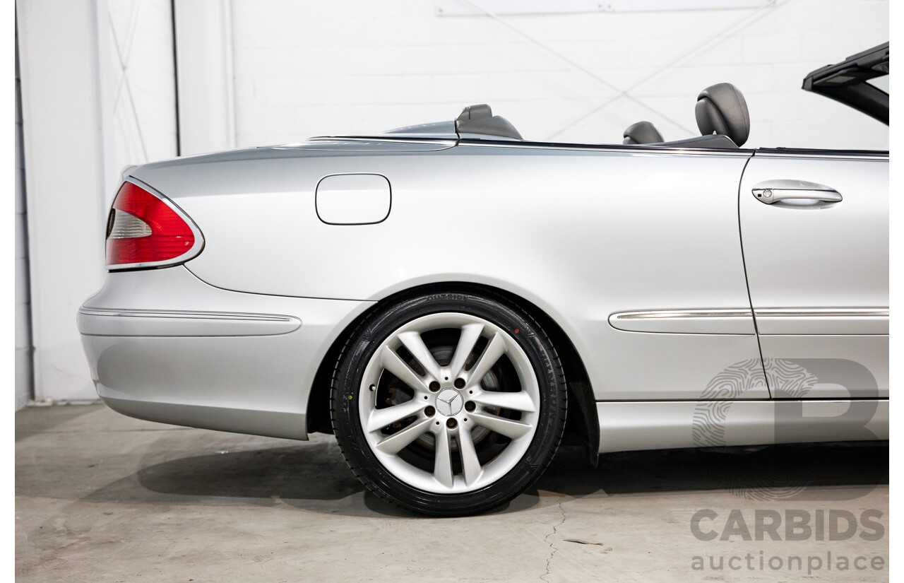 11/2005 Mercedes-Benz CLK350 Avantgarde C209 MY06 2d Cabriolet Bright Silver Metallic V6 3.5L