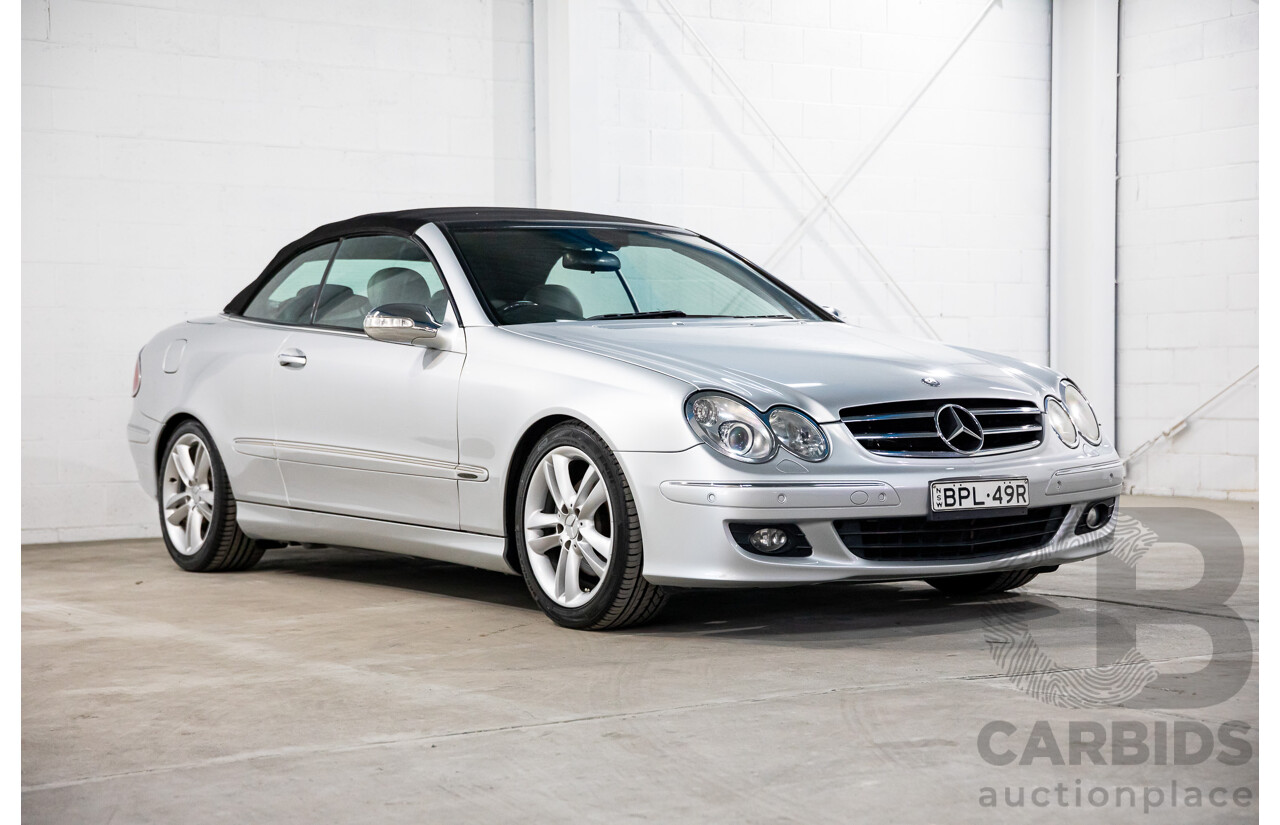 11/2005 Mercedes-Benz CLK350 Avantgarde C209 MY06 2d Cabriolet Bright Silver Metallic V6 3.5L
